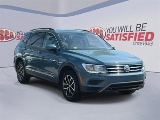 Used 2021 Volkswagen Tiguan SE image 1