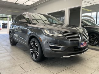 Used 2017 Lincoln MKC Reserve image 1