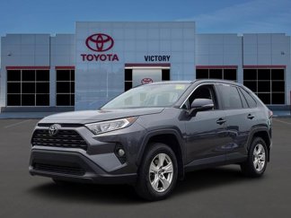 Used 2021 Toyota RAV4 XLE image 1