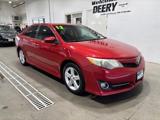Used 2012 Toyota Camry SE image 1