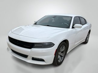 Used 2016 Dodge Charger SXT image 1