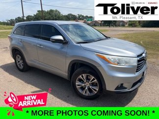 Used 2014 Toyota Highlander LE image 1