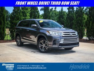 Used 2019 Toyota Highlander LE image 1