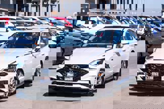 Used 2021 Hyundai Sonata SEL image 1