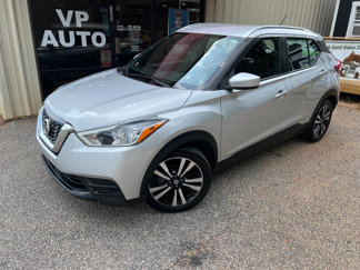 Used 2020 Nissan Kicks SV image 1
