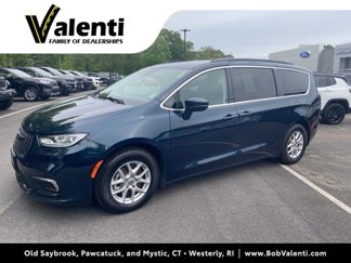 Used 2022 Chrysler Pacifica Touring-L image 1