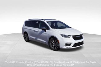 New 2025 Chrysler Pacifica Pinnacle image 1