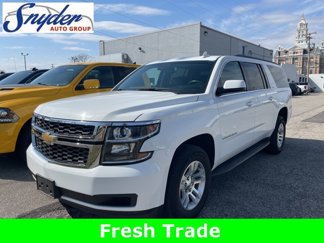 Used 2017 Chevrolet Suburban LT image 1