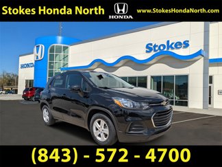 Used 2022 Chevrolet Trax LS w/ Tint and Cruise Package image 1