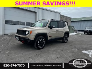 Used 2015 Jeep Renegade Trailhawk image 1