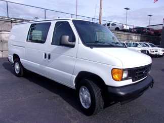 Used 2007 Ford E-150 and Econoline 150 image 1