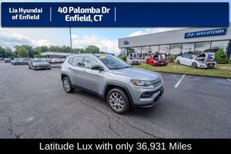 Used 2022 Jeep Compass Latitude image 1