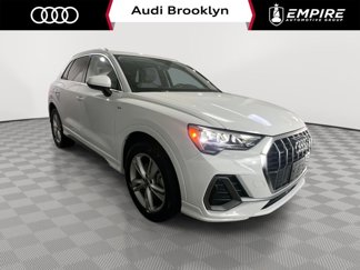 Used 2022 Audi Q3 2.0T Premium w/ Convenience Package image 1