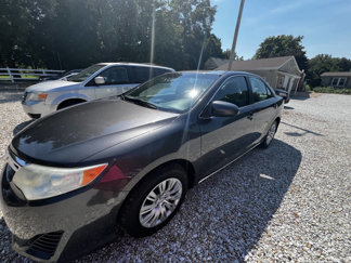 Used 2012 Toyota Camry LE image 1
