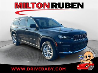 New 2025 Jeep Grand Cherokee L Laredo image 1
