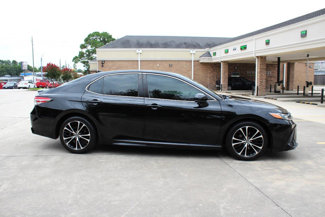Used 2019 Toyota Camry SE image 1