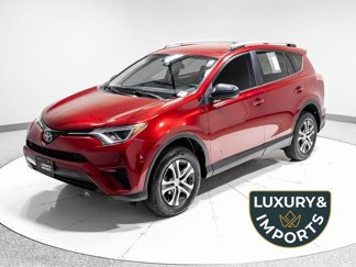 Used 2018 Toyota RAV4 LE image 1