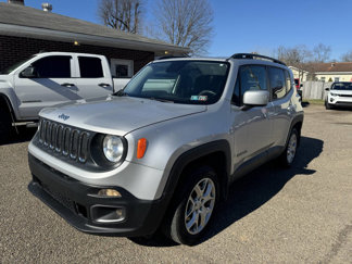 Used 2015 Jeep Renegade Latitude w/ Popular Equipment Group image 1