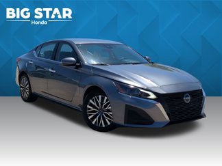 Used 2023 Nissan Altima 2.5 SV image 1