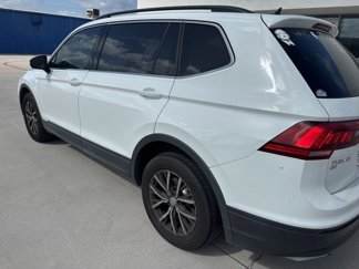 Used 2019 Volkswagen Tiguan SE image 1