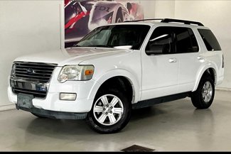 Used 2010 Ford Explorer XLT image 1