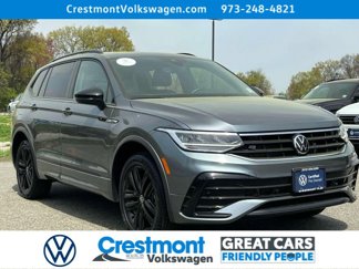 Certified 2022 Volkswagen Tiguan SE R-Line image 1