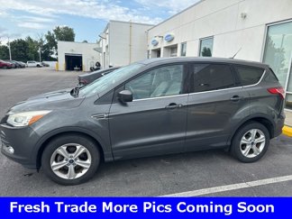 Used 2015 Ford Escape SE image 1