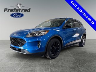 Used 2020 Ford Escape SE Sport image 1