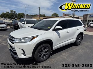 Used 2017 Toyota Highlander Plus image 1