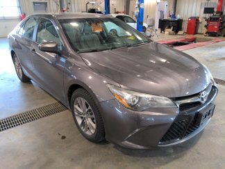 Used 2016 Toyota Camry SE image 1
