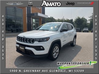Used 2025 Jeep Compass Latitude image 1