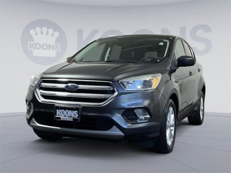 Used 2017 Ford Escape SE image 1