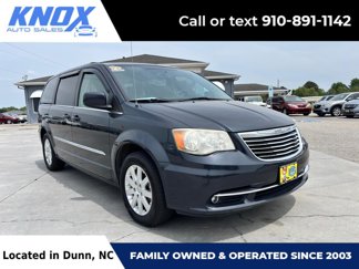 Used 2014 Chrysler Town & Country Touring image 1