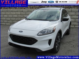 Used 2022 Ford Escape SE w/ SE Sport Appearance Package image 1