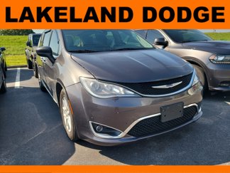 Used 2020 Chrysler Pacifica Touring-L image 1