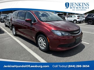 Used 2017 Chrysler Pacifica Touring image 1