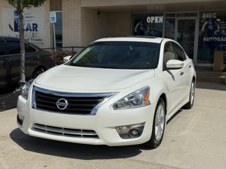 Used 2013 Nissan Altima 2.5 SL w/ Technology Pkg image 1