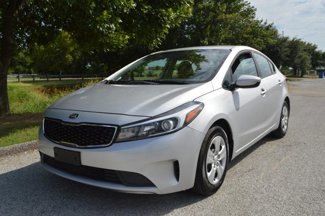 Used 2017 Kia Forte LX image 1