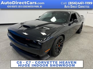 Used 2015 Dodge Challenger SRT Hellcat image 1