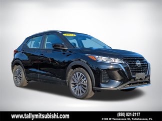 Used 2024 Nissan Kicks SV image 1