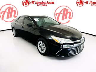 Used 2016 Toyota Camry LE image 1