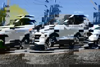 Used 2022 Ford Escape SE image 1
