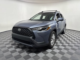 Used 2022 Toyota Corolla Cross LE image 1