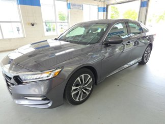 Used 2018 Honda Accord Touring image 1