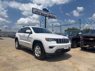 Used 2017 Jeep Grand Cherokee Laredo w/ Quick Order Package 23E image 1