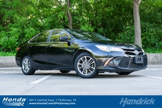 Used 2016 Toyota Camry SE image 1
