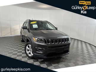 Used 2019 Jeep Compass Latitude w/ Cold Weather Group image 1
