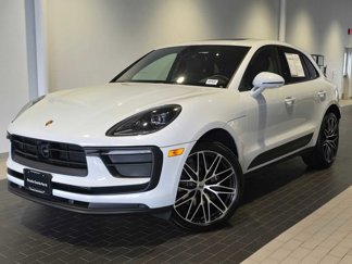 Used 2024 Porsche Macan image 1