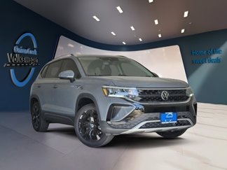 Certified 2024 Volkswagen Taos SE image 1