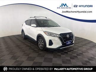 Used 2021 Nissan Kicks SV image 1